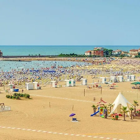 Cosy In Caorle With Balcony Terrace Apartment