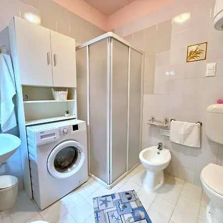 Apartment Cosy In Caorle With Balcony Terrace Porto Santa Margherita di Caorle