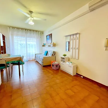 Apartment Cosy In Caorle With Balcony Terrace *